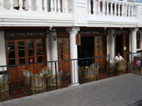 The Crowded House Lanzarote bars and clubs The Crowded House Lanzarote bars and clubs